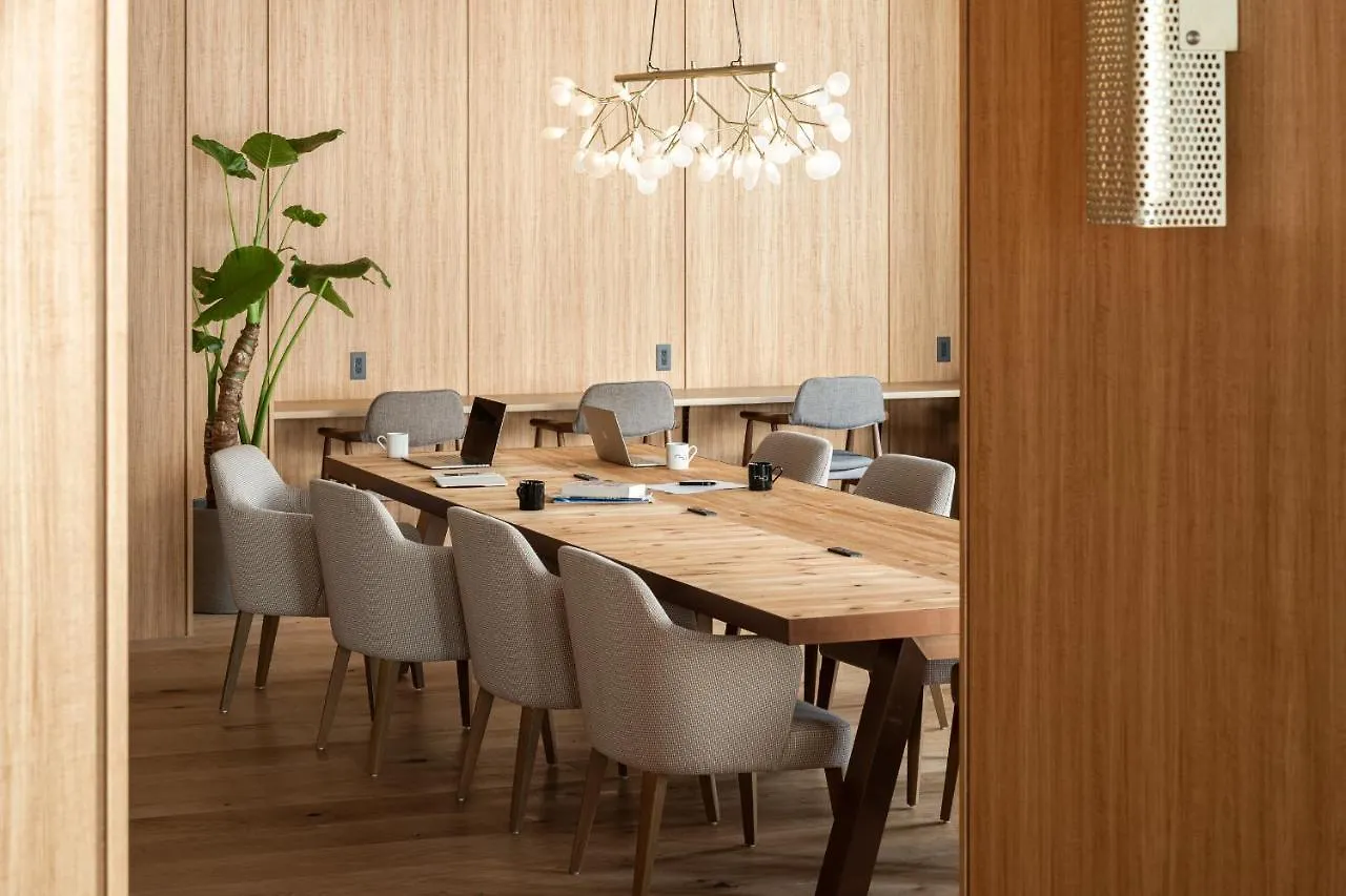 Bespoke Hotel סאפורו